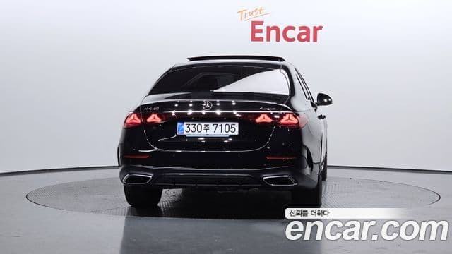 Mercedes-Benz E-Class W214 3