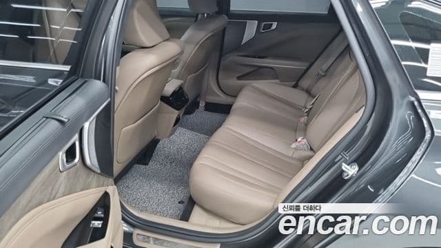 Kia K8 4