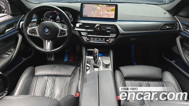 BMW 5 Series (G30) 4
