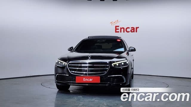 Mercedes-Benz S-Class W223 2