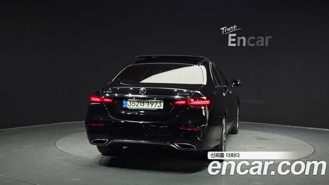 Mercedes-Benz E-Class W213 3