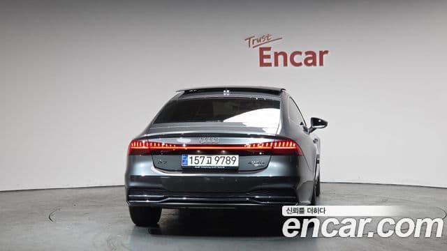 Audi A7 (4K) 3