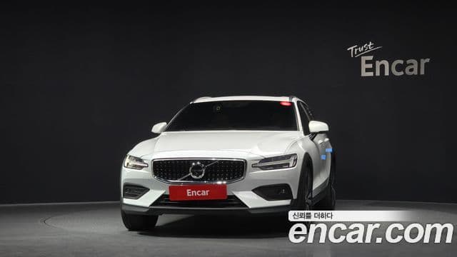Volvo V60 Cross Country 2nd Gen 3