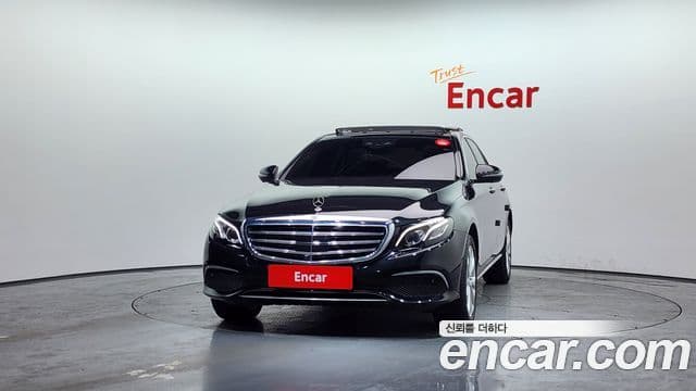 Mercedes-Benz E-Class W213 3