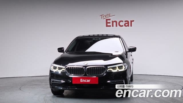 BMW 5 Series (G30) 2