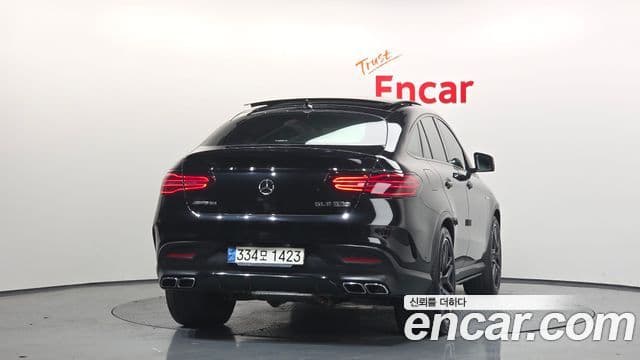 Mercedes-Benz GLE-Class W166 4