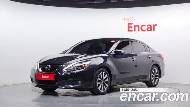 Nissan Altima — 1