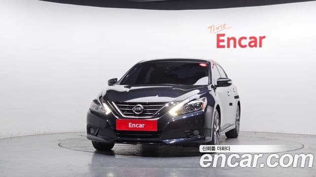 Nissan Altima 2