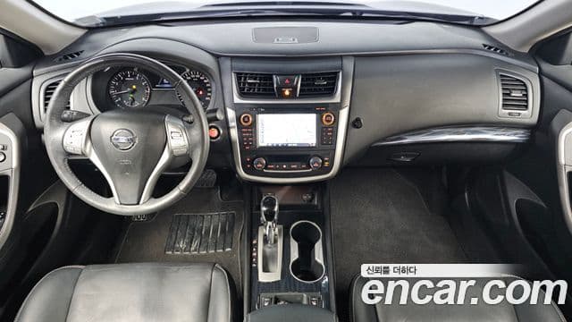 Nissan Altima 4