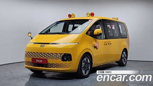 Hyundai Staria 1