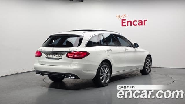 Mercedes-Benz C-Class W205 2