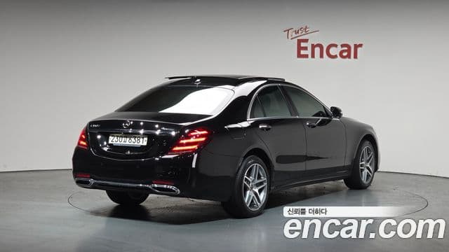 Mercedes-Benz S-Class W222 2