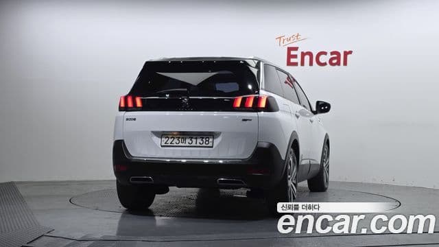 Peugeot 5008 2nd Gen 4