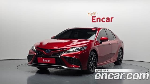 Toyota Camry (XV70) 1