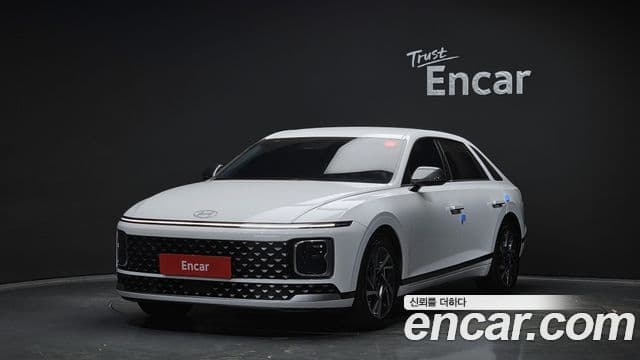 Hyundai Grandeur (GN7) 1