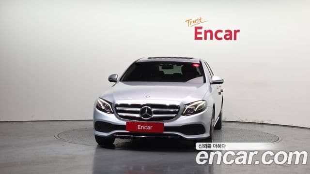 Mercedes-Benz E-Class W213 3