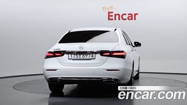 Mercedes-Benz E-Class W213 3
