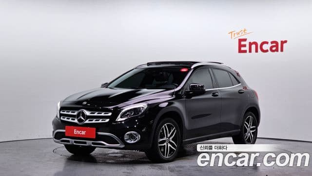 Mercedes-Benz GLA-Class X156
