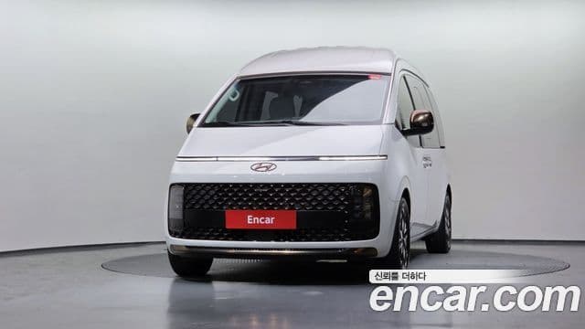 Hyundai Staria 2
