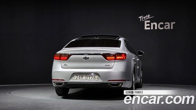 Kia All New K7 Hybrid 3