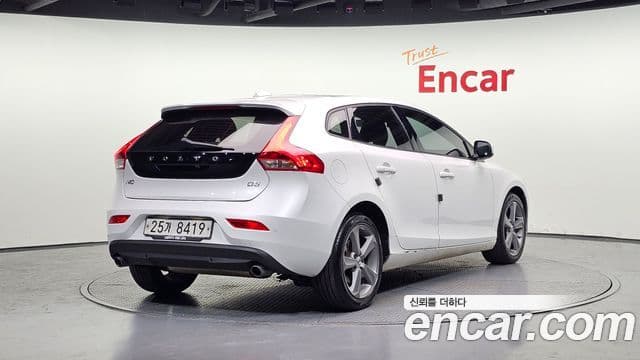 Volvo V40 2
