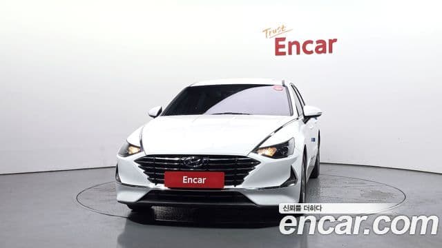 Hyundai Sonata (DN8) 3