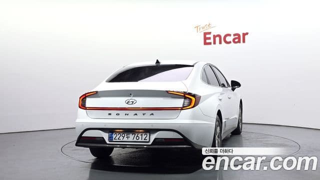 Hyundai Sonata (DN8) 4