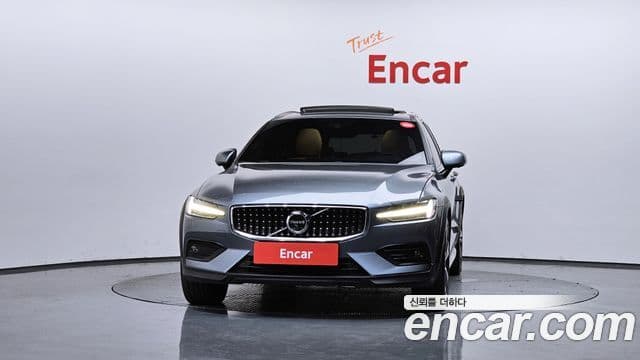 Volvo V60 Cross Country 2nd Gen 3