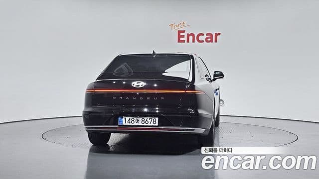 Hyundai Grandeur (GN7) 4