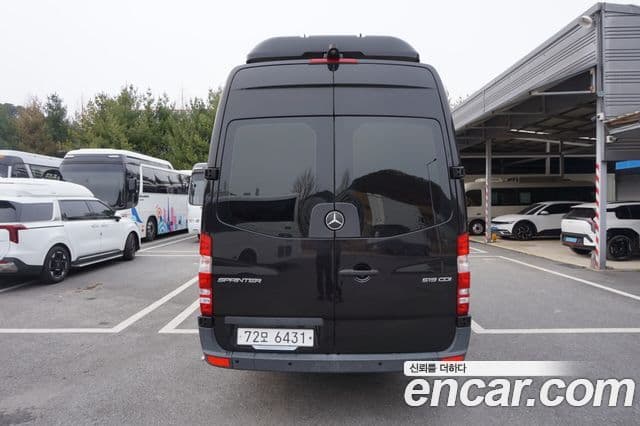 Mercedes-Benz Sprinter 4