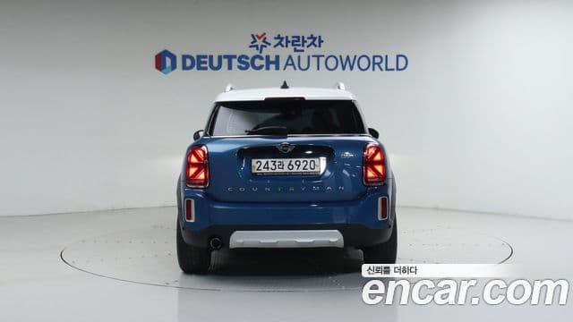 MINI Cooper Countryman 4