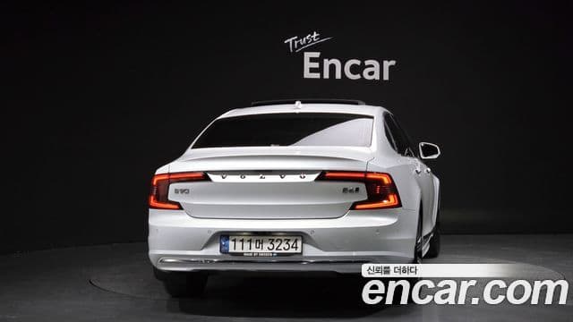 Volvo S90 4