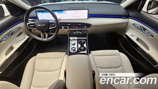 Genesis GV70 4