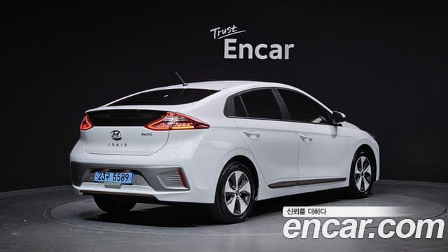 Hyundai Ioniq Electric 2