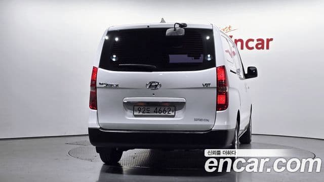 Hyundai The New Grand Starex 4