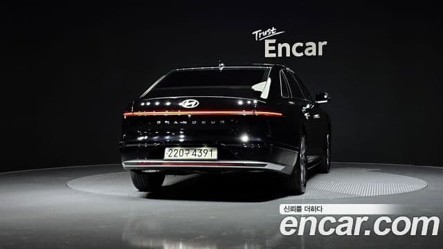Hyundai Grandeur Hybrid (GN7) 4