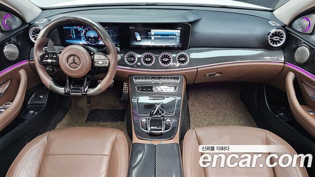 Mercedes-Benz E-Class W213 4