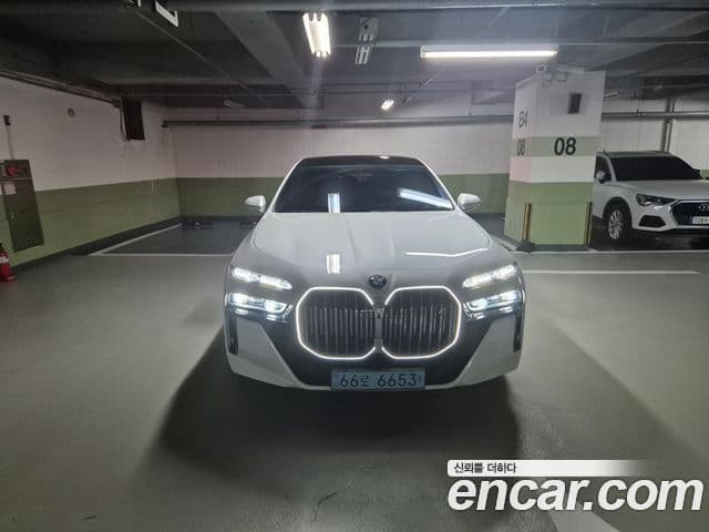 BMW i7 (G70) 2