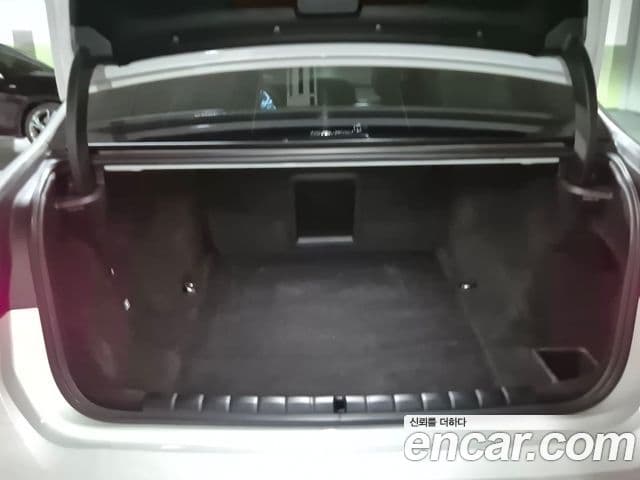 BMW i7 (G70) 4