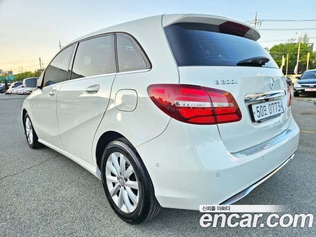 Mercedes-Benz B-Class W246 4