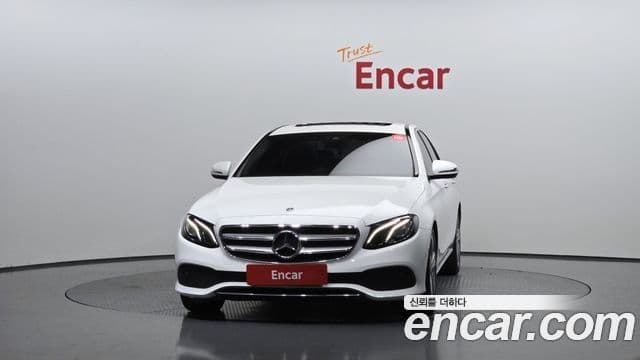 Mercedes-Benz E-Class W213 3