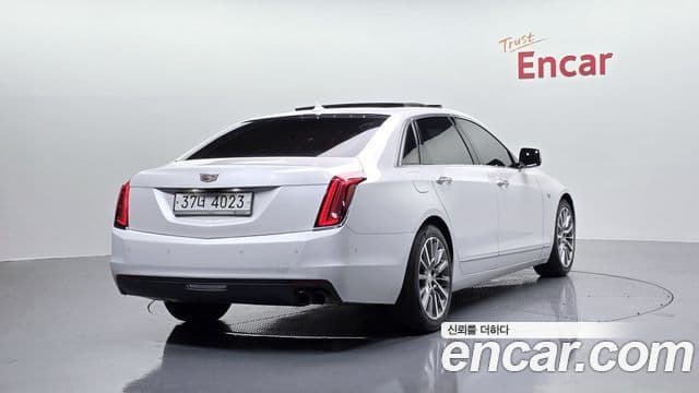 Cadillac CT6 2