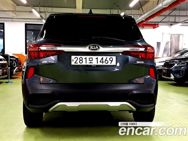 Kia Seltos 4