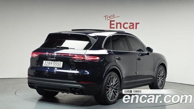 Porsche Cayenne (PO536) 2