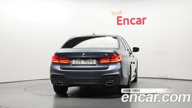 BMW 5 Series (G30) 3