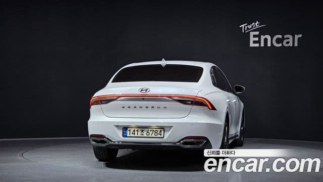 Hyundai The New Grandeur IG 4