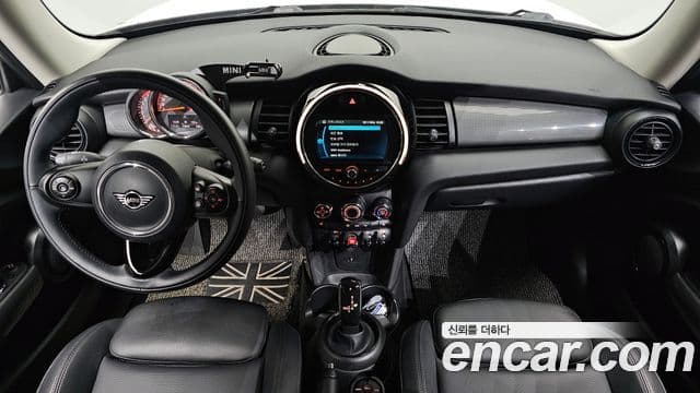 MINI Cooper 4