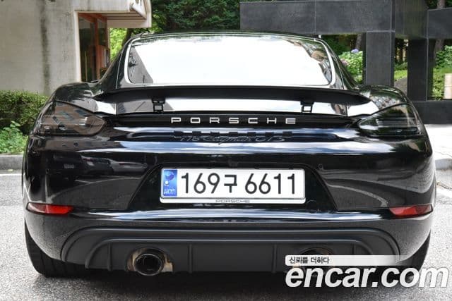 Porsche 718 Cayman 4