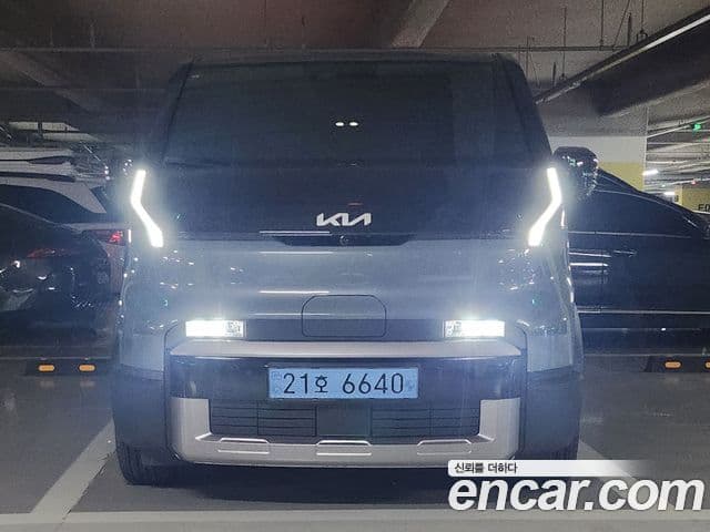 Kia PV5 4