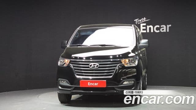 Hyundai The New Grand Starex 3